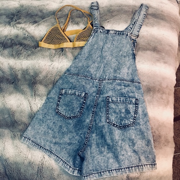 ASOS Denim Short Overalls - SOLD - Picture 3 of 6